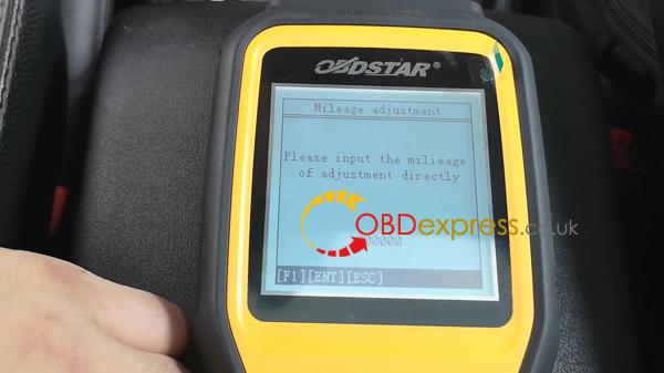 obdstar-x300m-on-2012-land-rover-discovery-4-obd-cluster-calibration-10