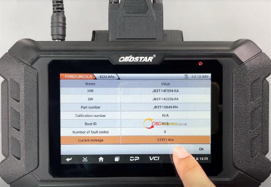 OBDSTAR ODOMaster Calibrate Mileage on Ford R7F701408 Dashboard