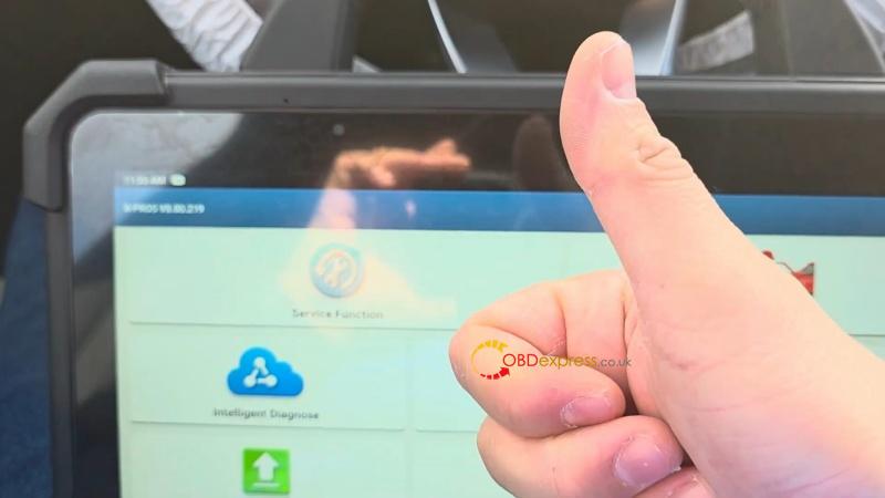 LAUNCH X431 PAD7 Query Actual Mileage of Mercedes-Benz W213
